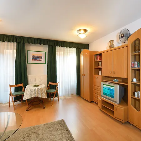 Budapest City Apartments *